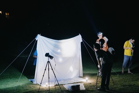 ライトトラップを設営