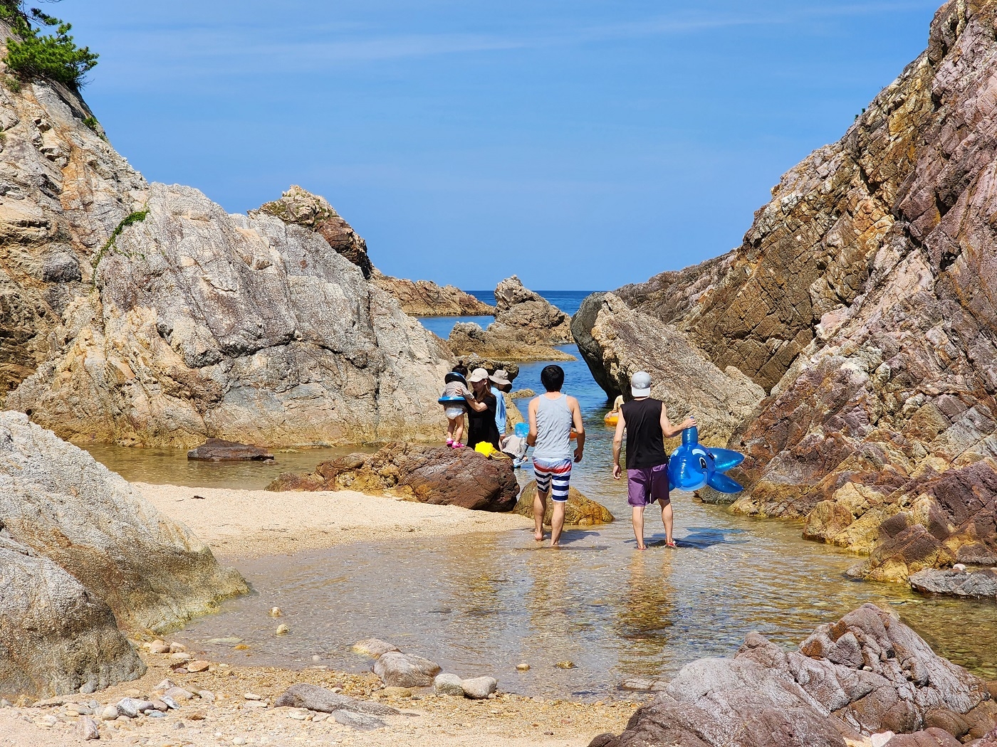 城原海岸#海水浴を楽しむ家族ずれ