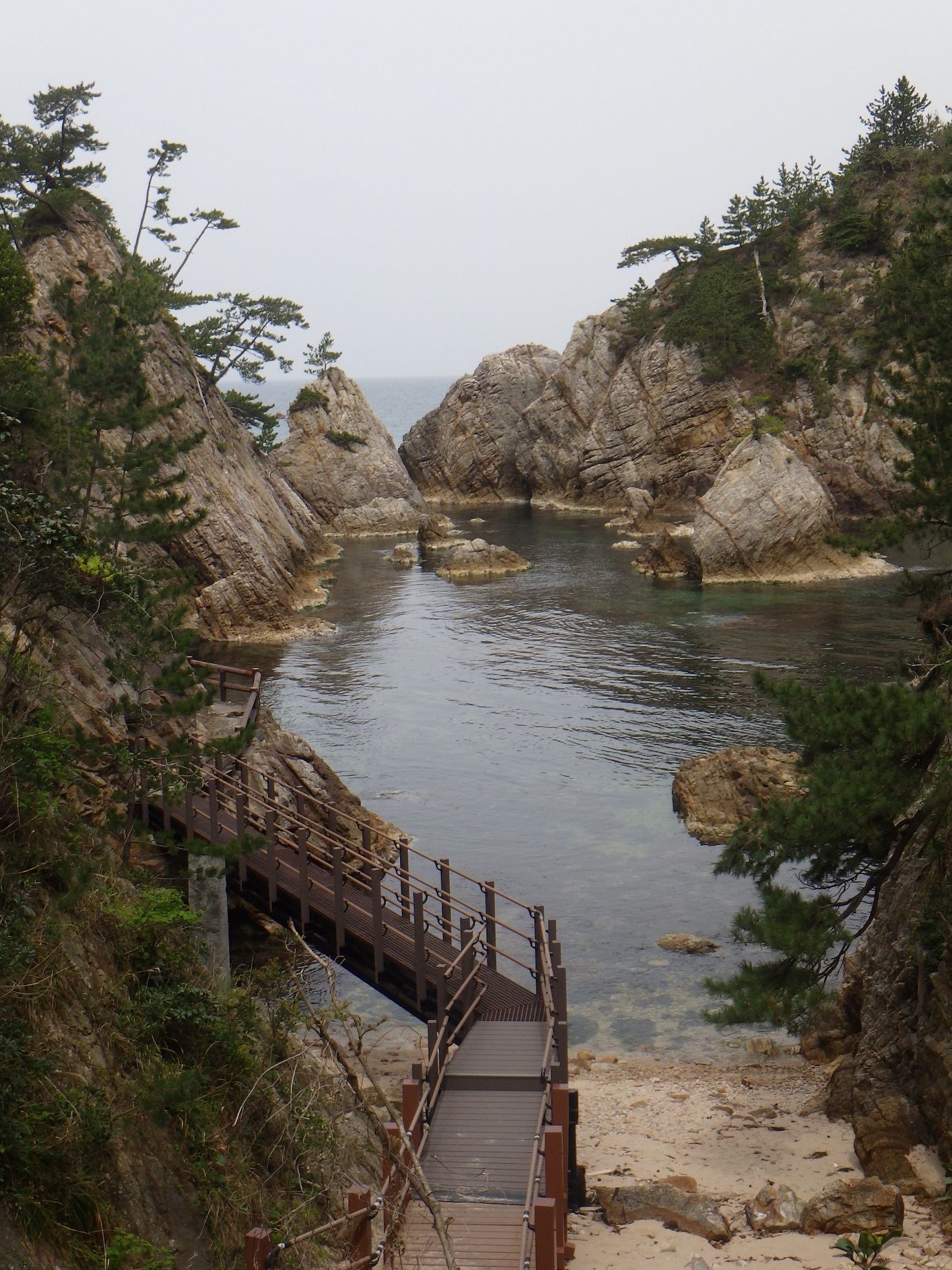 新しく整備された橋梁付近