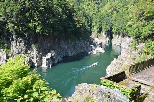 瀞峡と川舟