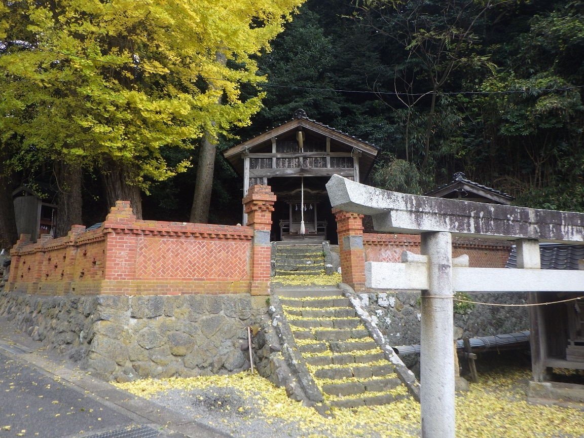 三柱神社