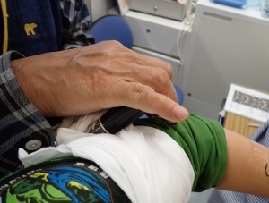 三角巾を使った止血方法