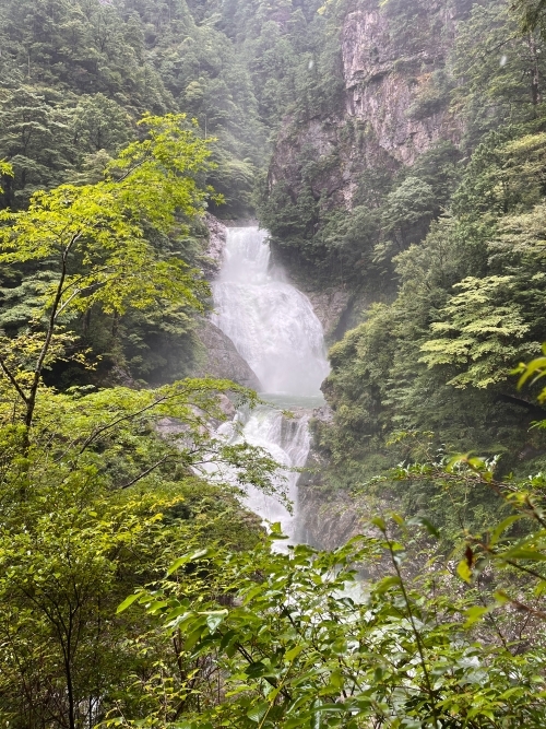 台風後の七ツ釜滝の様子