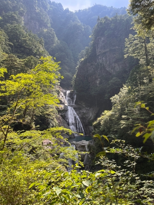 台風通過5日後の七ツ釜滝の様子