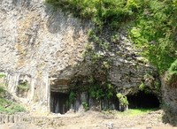 山陰海岸国立公園にある玄武洞の全景